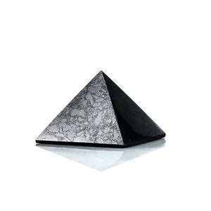 Šungito piramidė, 3cm