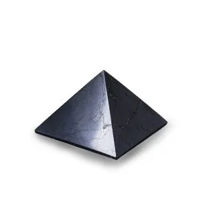 Šungito piramidė, 4cm